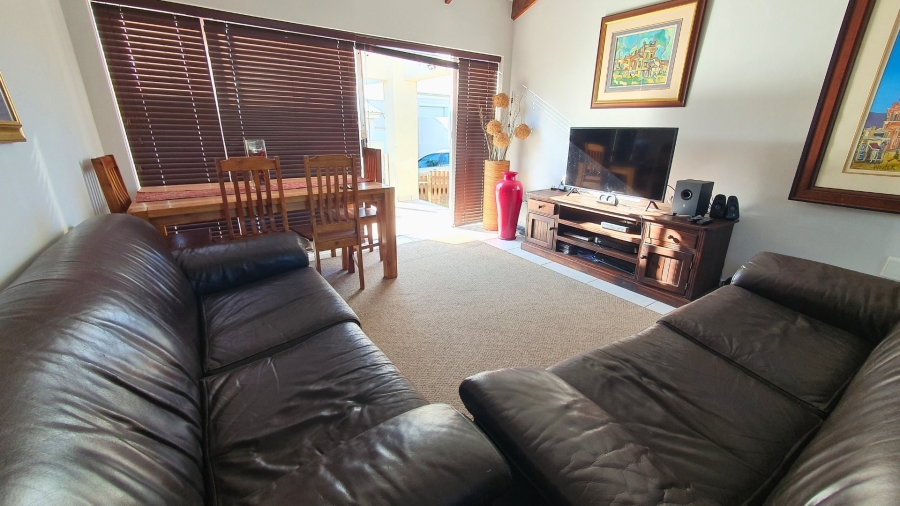 2 Bedroom Property for Sale in Heiderand Western Cape